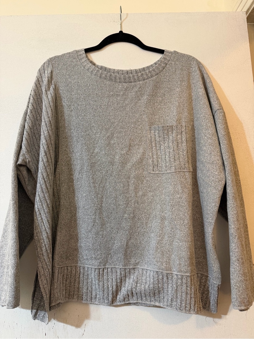 Women's Gray Crewneck Pocket Sweater